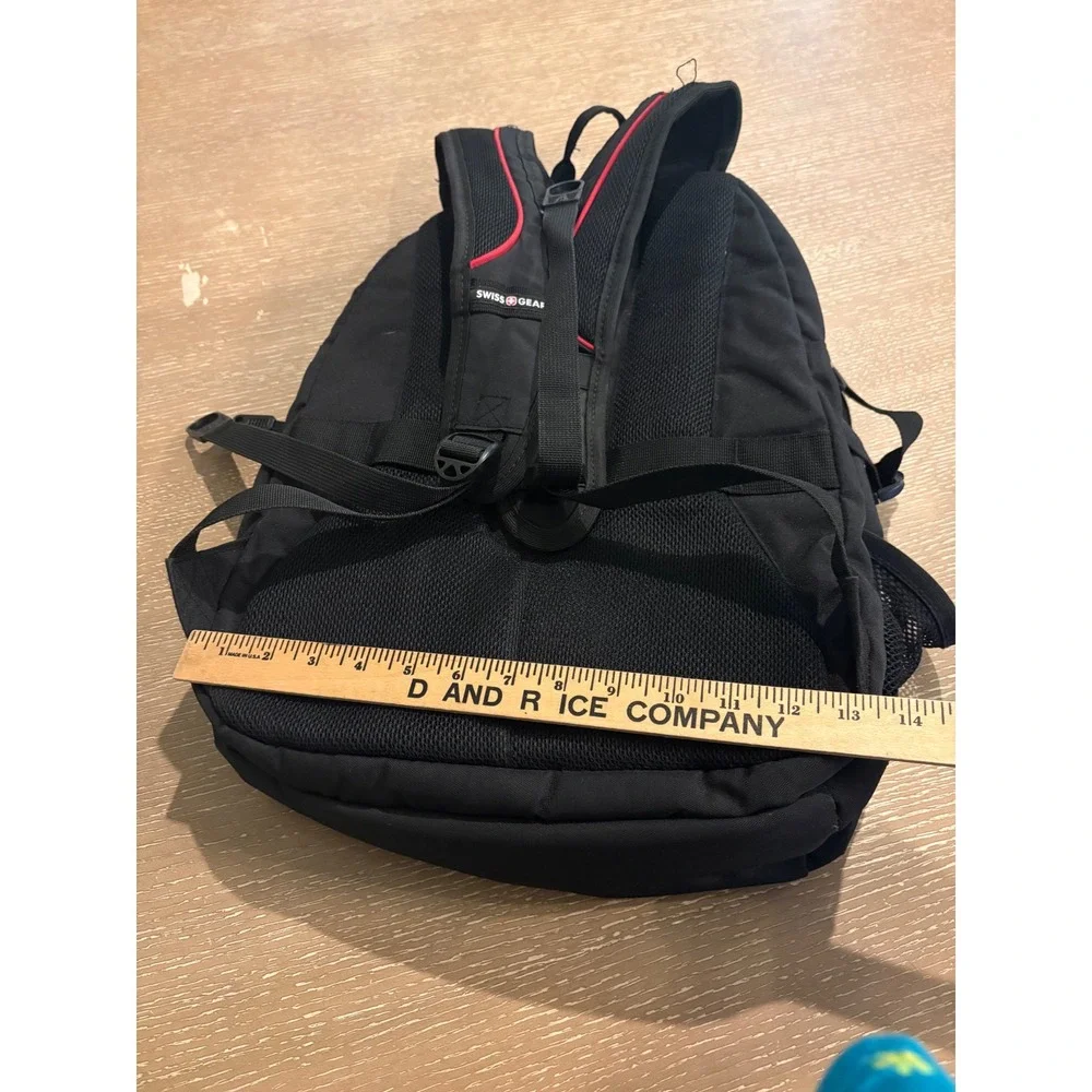 SWISSGEAR ScanSmart Black Backpack Red Trim Laptop Travel School Bag EUC